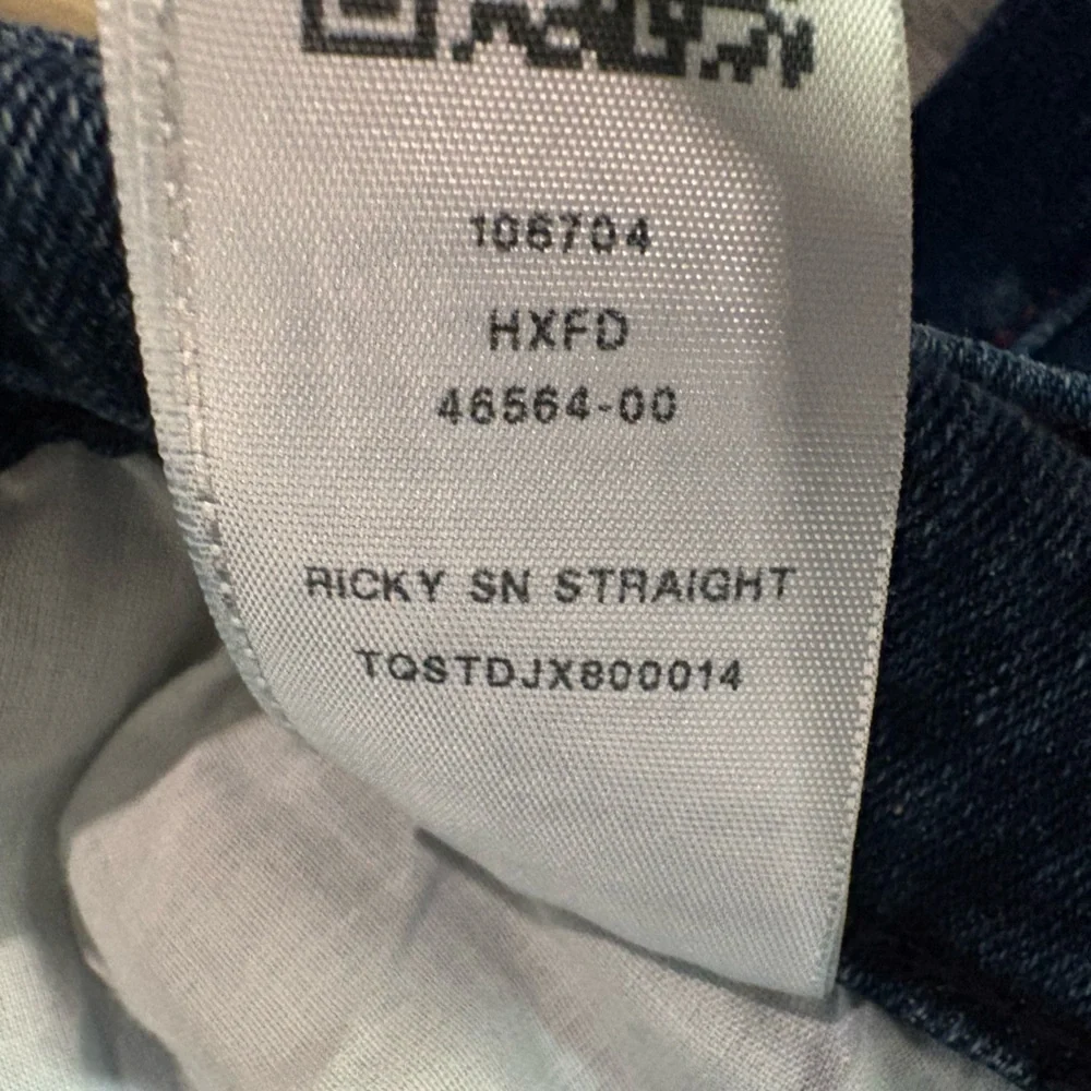 True Religion Ricky Relaxed Straight Jeans Size 40x32 Dark Wash Red Stitch